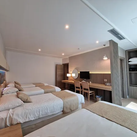 Sunny Hill 4*