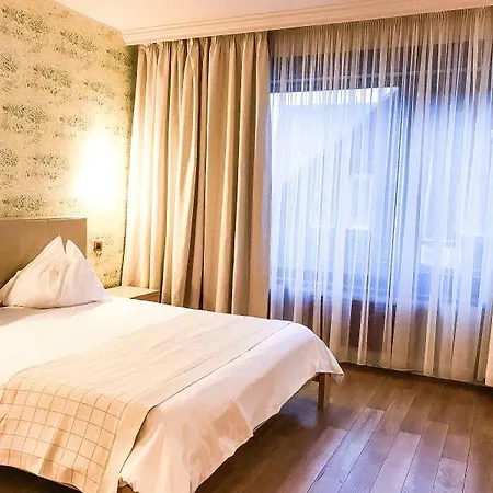 Sunny Hill Hotel 4*